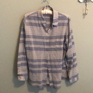 Lili’s Closet 100% cotton blouse Size M